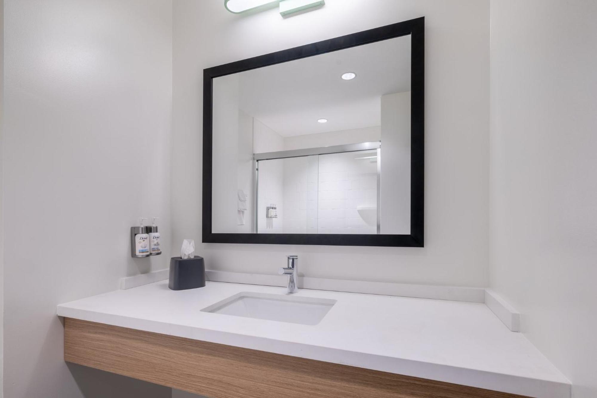 Garner Hotel By Ihg Phoenix - Surprise Ngoại thất bức ảnh